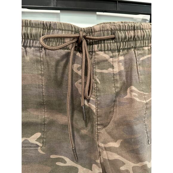 Level 99 Camouflage Brown Women's Shorts - Picture 4 of 6